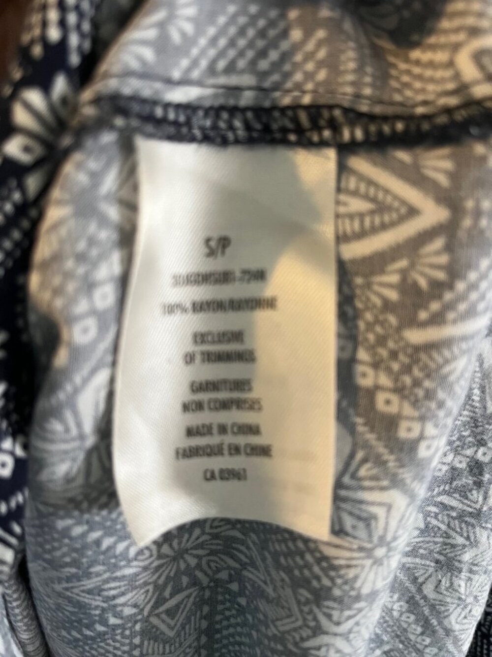 Denver Hayes Navy Blue Medallion Print Rayon Shift Dress Size Small - Picture 7 of 8